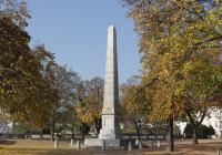 Obelisk v Denisových sadech, Brno