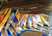 Staré windsurfy na zámku Stránov 