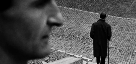 Velikáni španělské fotografie Carlos Saura a Leopoldo Pomés vystavují v Praze