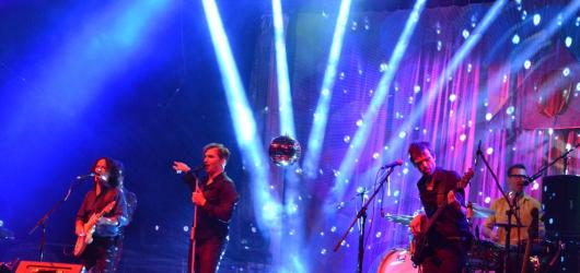 Mig 21 oslnil diváky na Okoři svou světelnou show