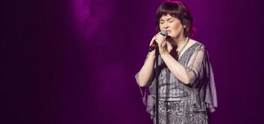 Susan Boyle oslaví 10 let na hudební scéně novou deskou 'Ten'