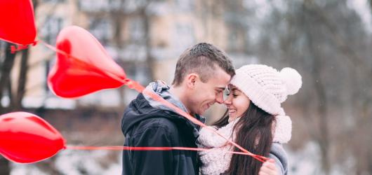 Jak netradičně oslavit Valentýna v Praze? Stand-upem, létáním v tunelu i sportovně 