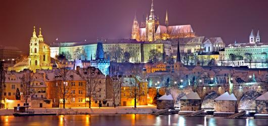 Jak netradičně strávit Štědrý den v Praze? V zoo, v divadle i zpěvem koled v centru