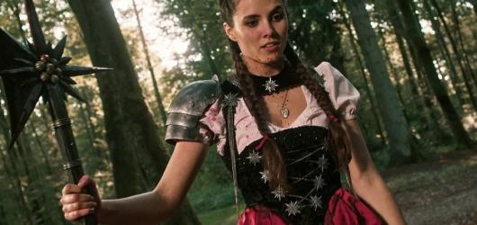 SOUTĚŽ: Poznejte Šílenou Heidi! Švýcarská děvečka rozdává vstupenky na zahájení festivalu Kinomixér